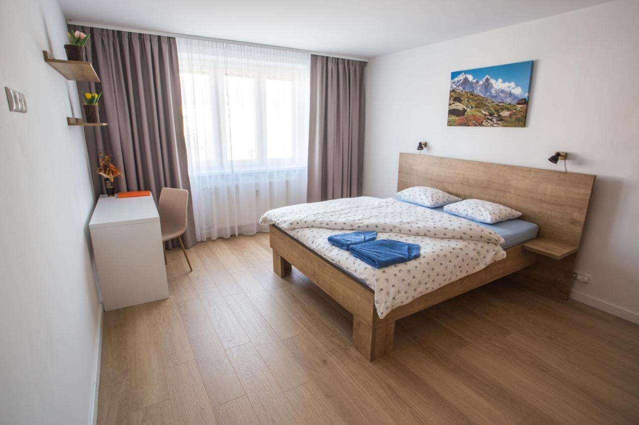City Apartment Poprad Esterno foto
